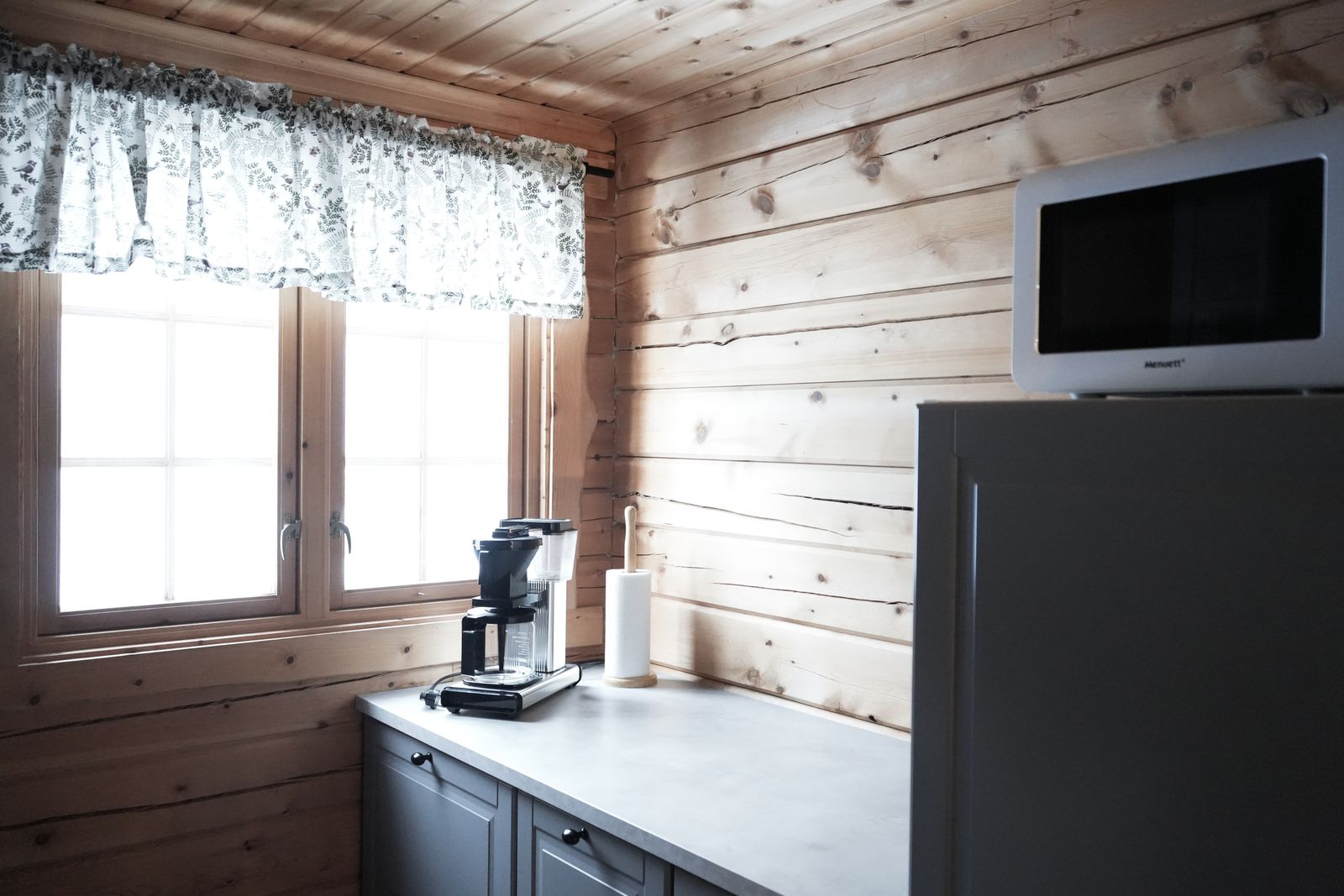 Tommy and Ailin's cabin